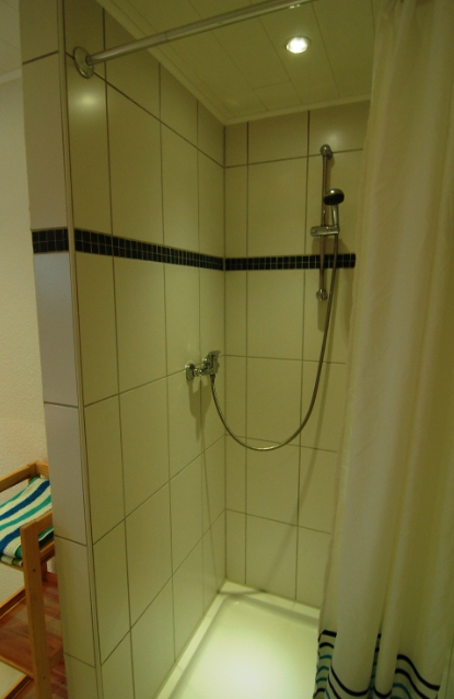 Eingangstür im 2 Stock